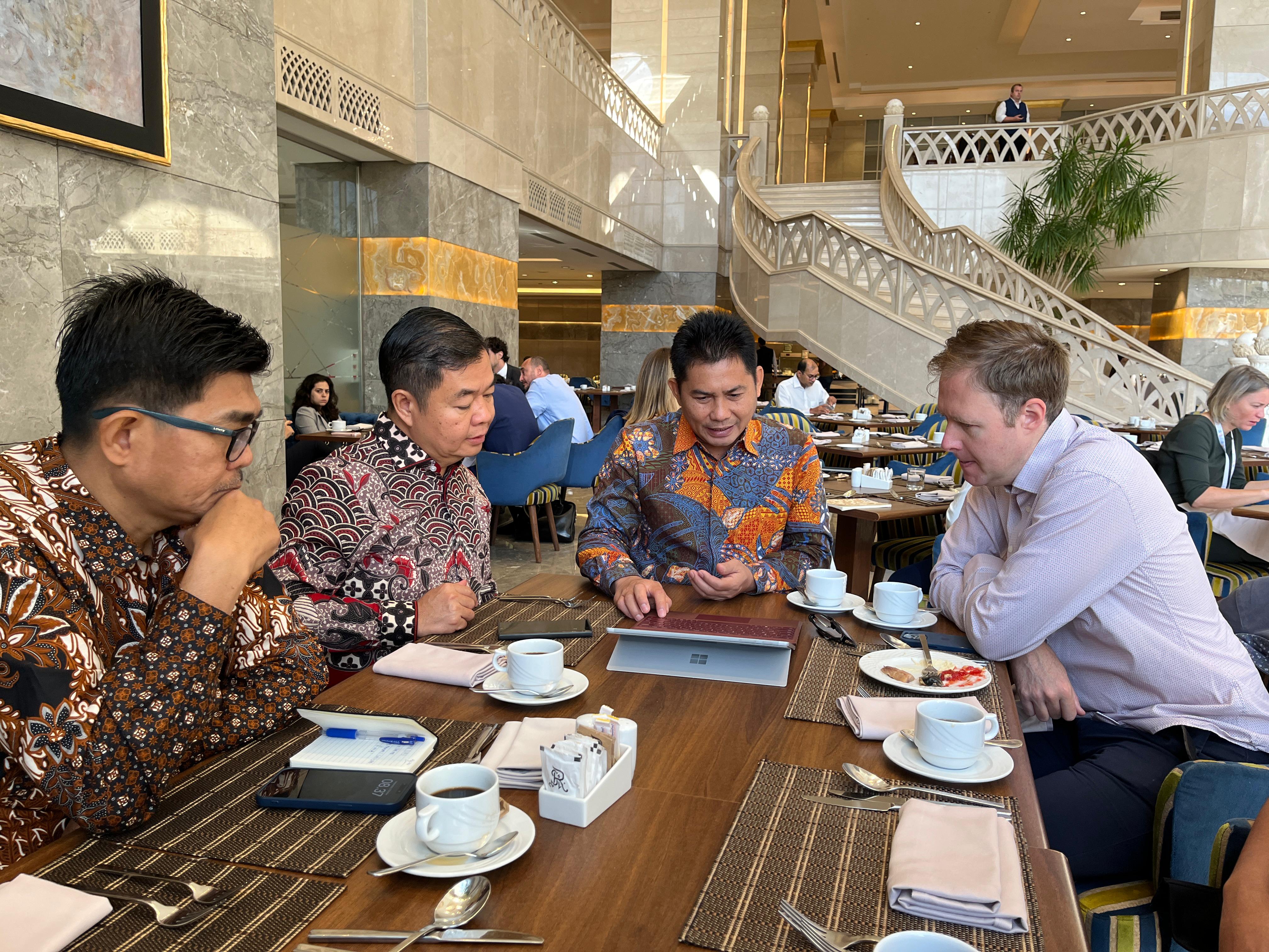 Dirjen Teguh Setyabudi mengadakan bilateral meeting dengan Professor David Eaves dari Centre for Digital Public Infrastructure (CDPI).